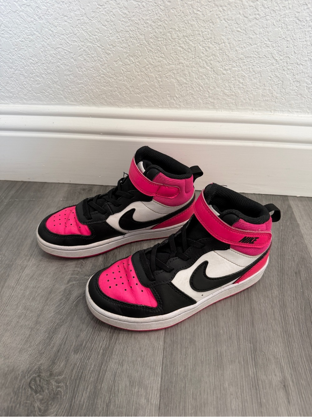 Nike Kids High-Top Sneakers in Pink, Black & White